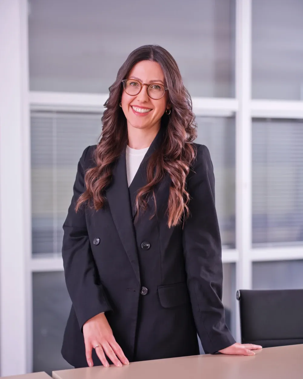 Elif Özcan, Senior Associate