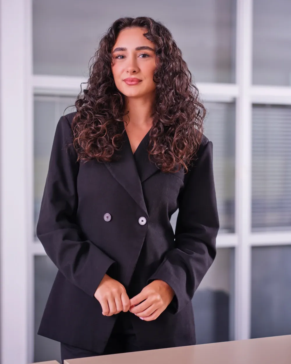 Hilal Bildik, Associate