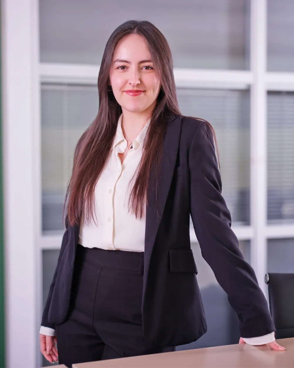 Selin Demiryürek, Associate