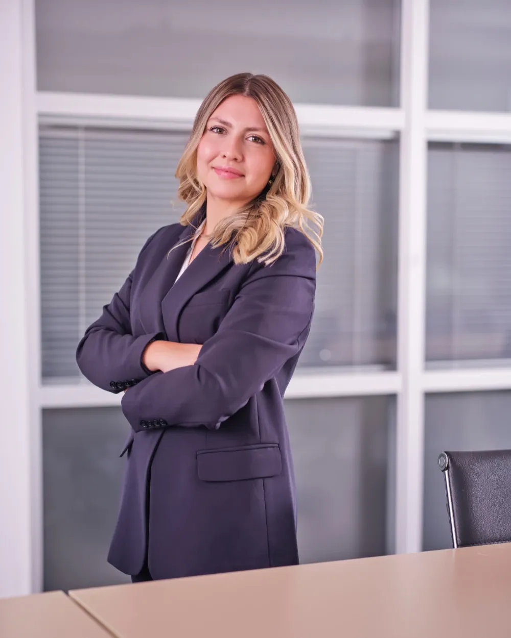 Sena Güngören, Associate